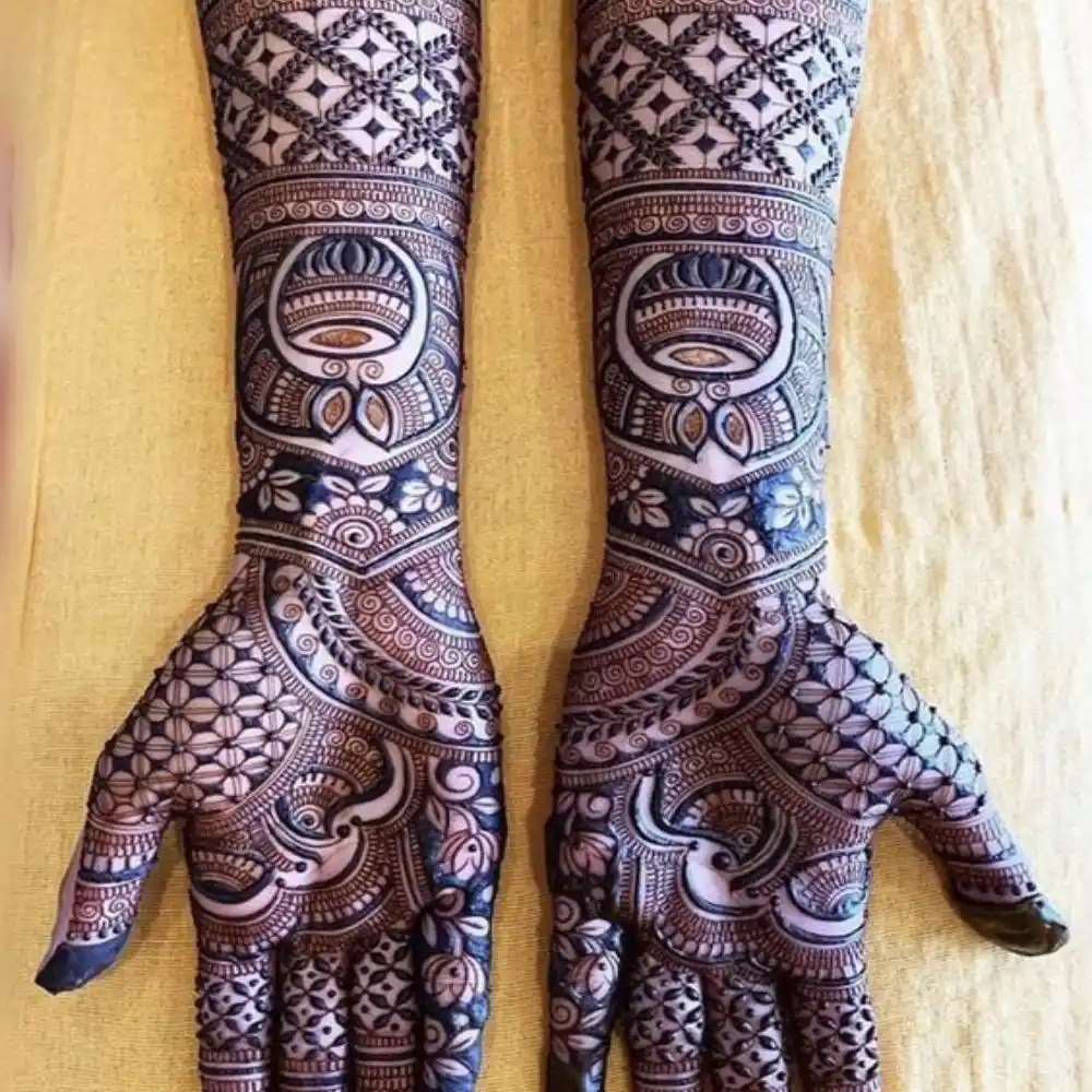 Traditional Bridal Simple Mehndi Designs